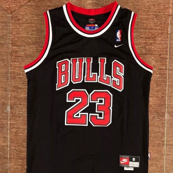 chicago bulls throwback jersey